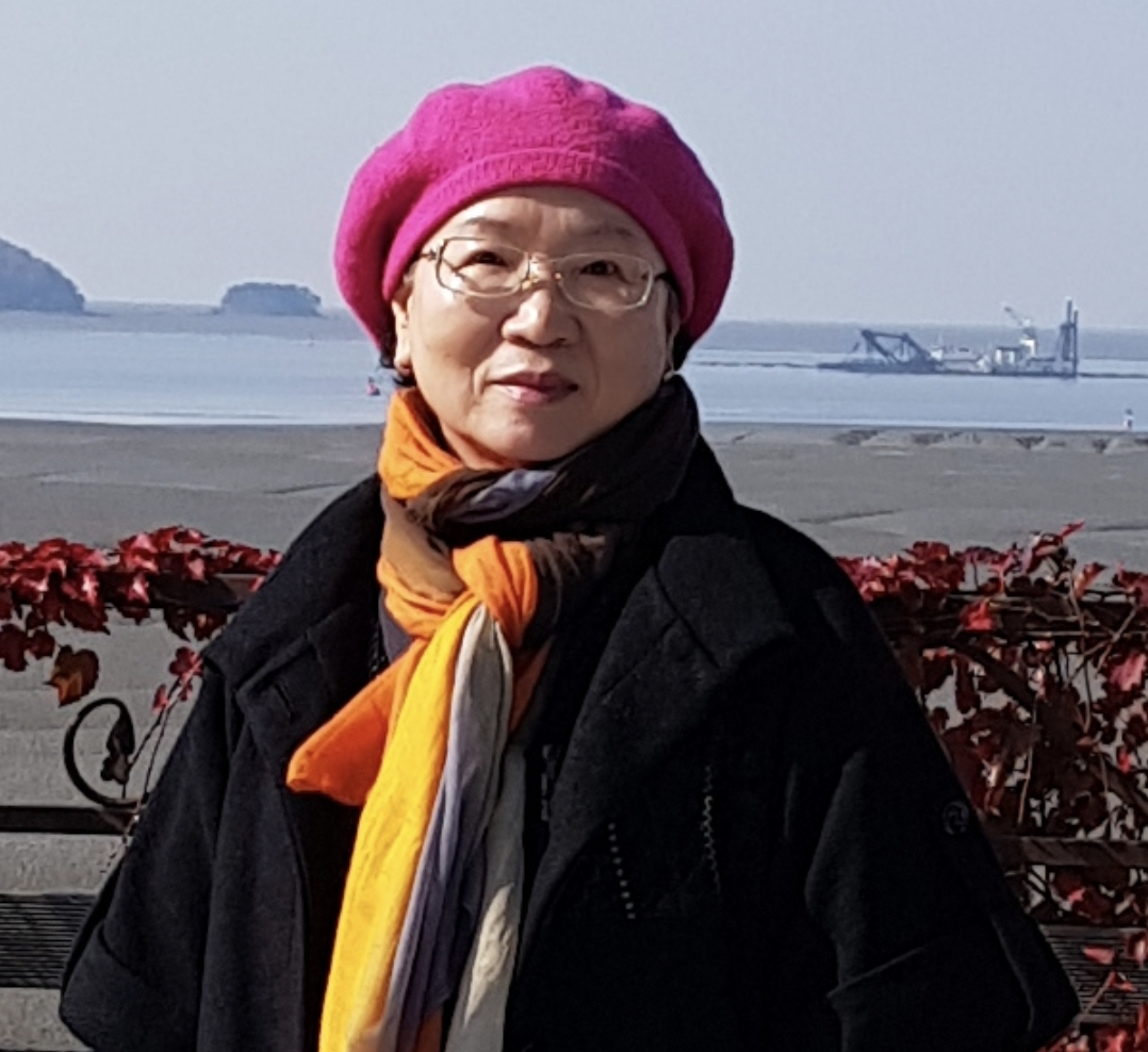 황정숙 작가 인물 사진